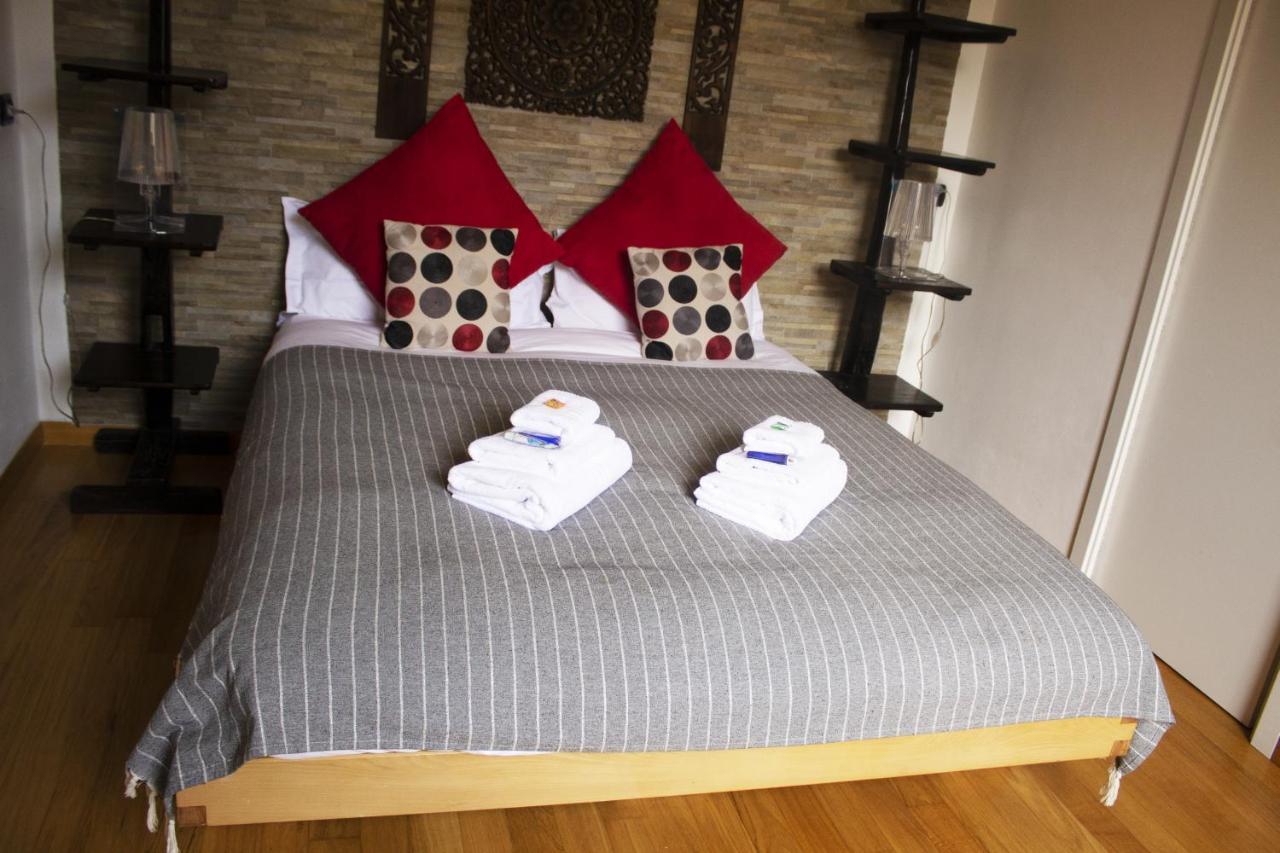 Bed and Breakfast Bb Tortona Milán Exterior foto